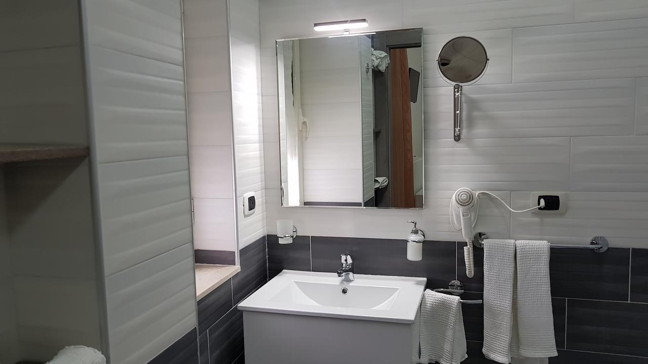 Holiday B&B Vico Del Gargano Exterior photo